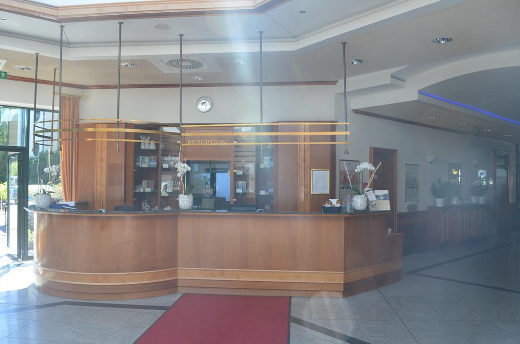 柏林-朗斯多夫托普城市主线酒店 外观 照片